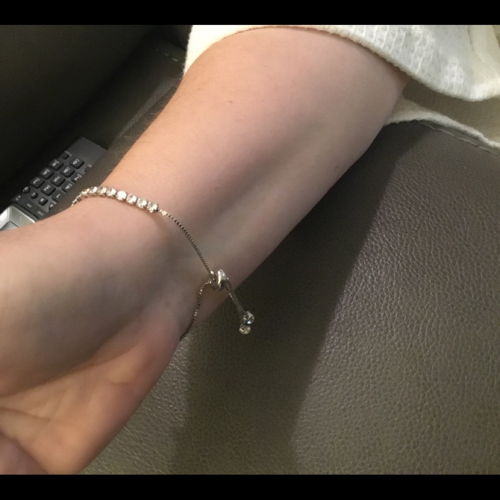 Swarovski crystal tennis bracelet!! - Picture 4 of 4